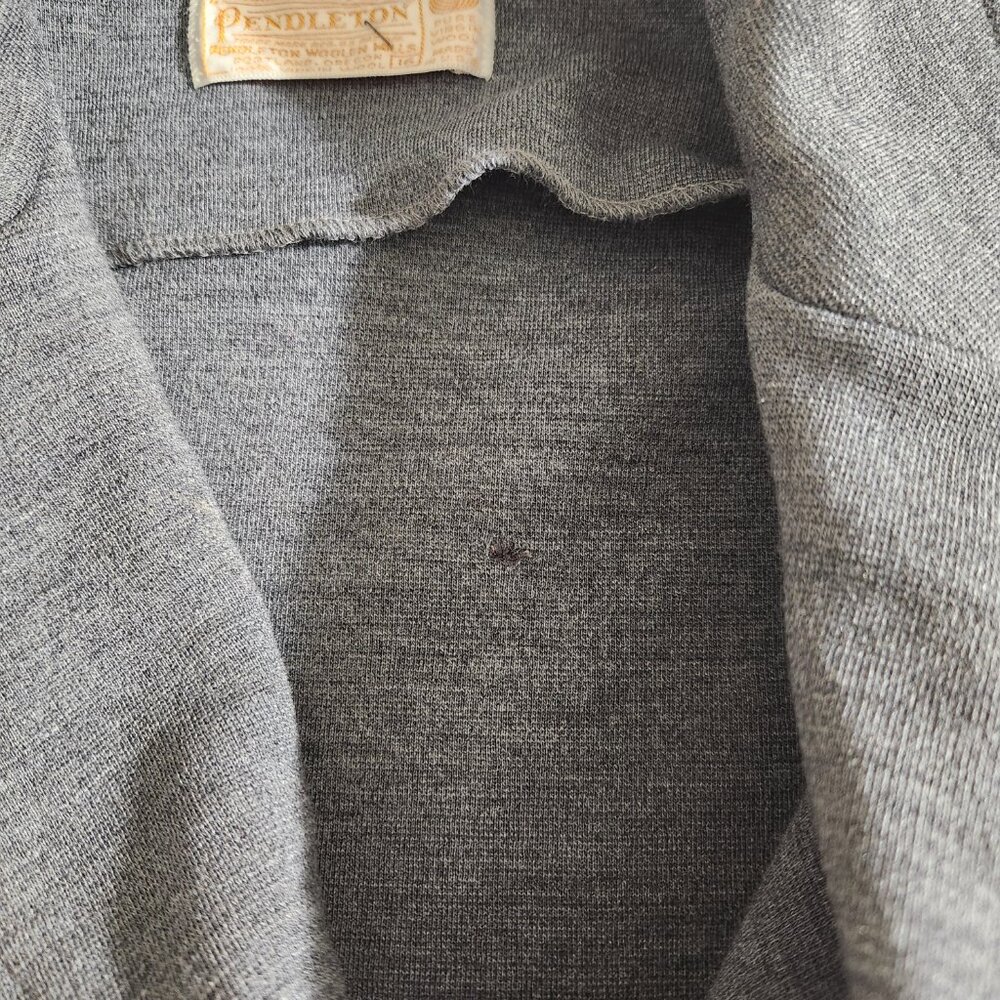 Pendleton Women's Size Medium Gray Three Button F… - image 16